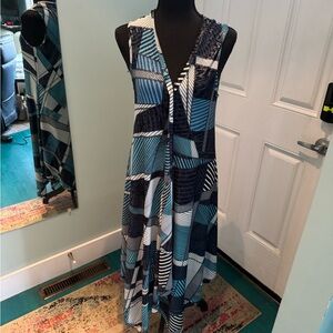 Mesmerize Brand Geometric Blue and White Sleeveless Dress